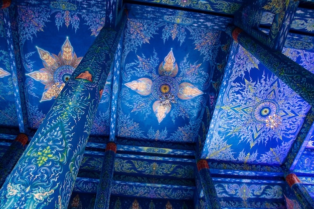 Eine schöne Aussicht auf den Blauen Tempel in Chiang Rai Thialand