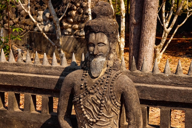 Eine schöne Aussicht auf den Buddha Park in Nong Khai Thailand