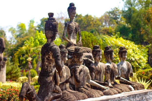 Eine schöne Aussicht auf den Buddha Park in Nong Khai Thailand