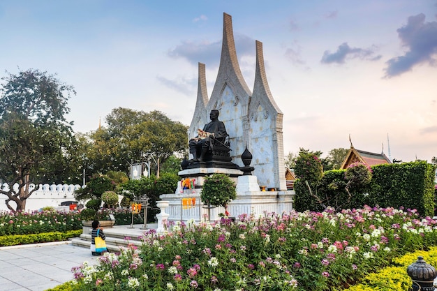 Eine schöne Aussicht auf den buddhistischen Tempel in Bangkok Thailand