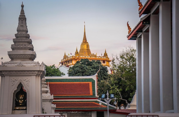 Eine schöne Aussicht auf den buddhistischen Tempel in Bangkok Thailand