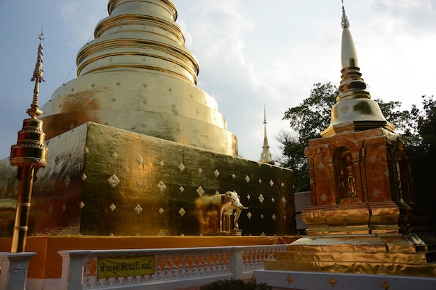 Eine schöne Aussicht auf den buddhistischen Tempel in Chiang Mai Thailand