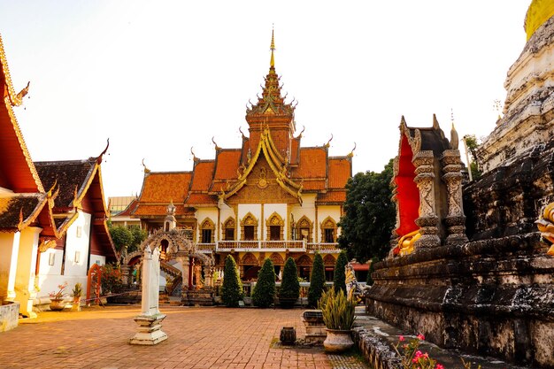 Eine schöne Aussicht auf den buddhistischen Tempel in Chiang Mai Thailand