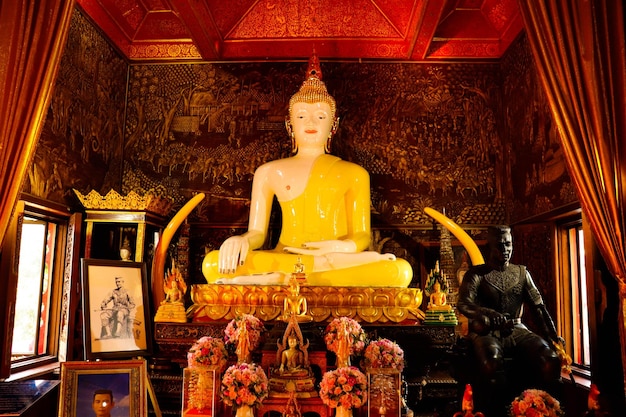 Eine schöne Aussicht auf den buddhistischen Tempel in Chiang Mai Thailand