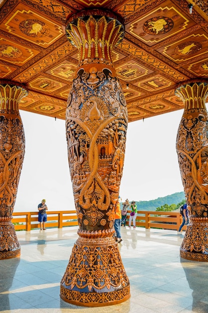 Eine schöne Aussicht auf den buddhistischen Tempel Wat Doi Suthep in Chiang Mai Thailand