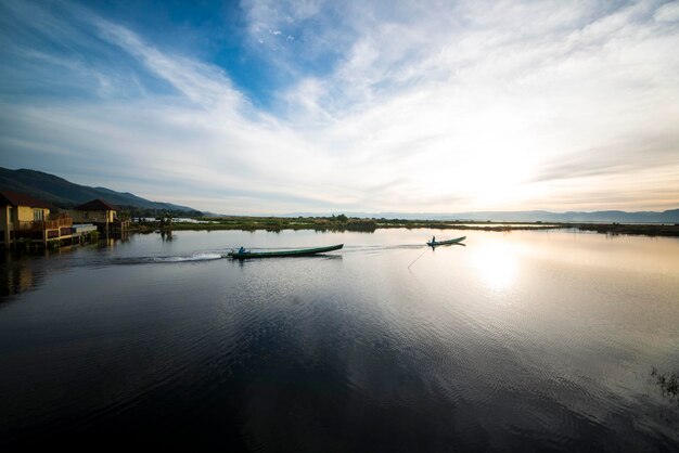 Eine schöne Aussicht auf den Inle-See von Myanmar