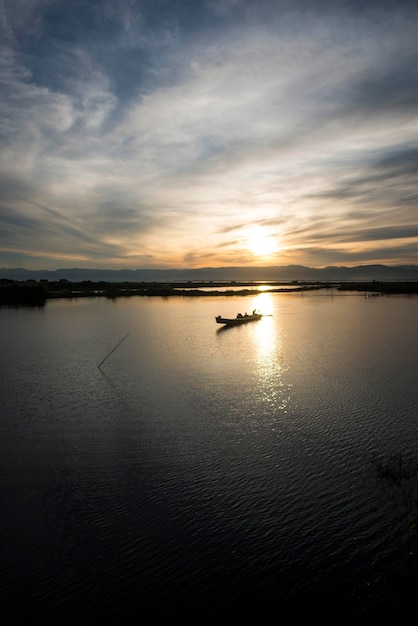 Eine schöne Aussicht auf den Inle-See von Myanmar