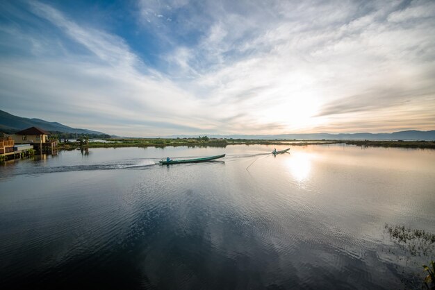 Eine schöne Aussicht auf den Inle-See von Myanmar