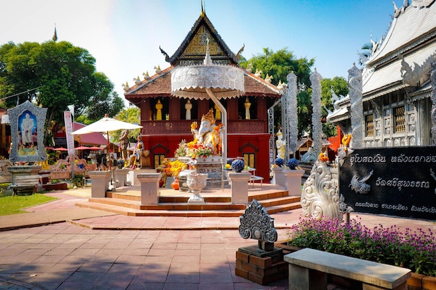 Eine schöne Aussicht auf den silbernen Tempel in Chiang Mai Thailand