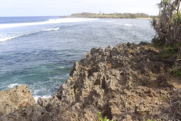 Eine schöne Aussicht auf den Strand von Nusa Dua in Bali Indonesien