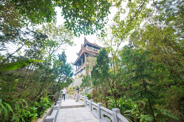 Eine schöne Aussicht auf den Sunworld Ba Na Hills Park in Da Nang Vietnam