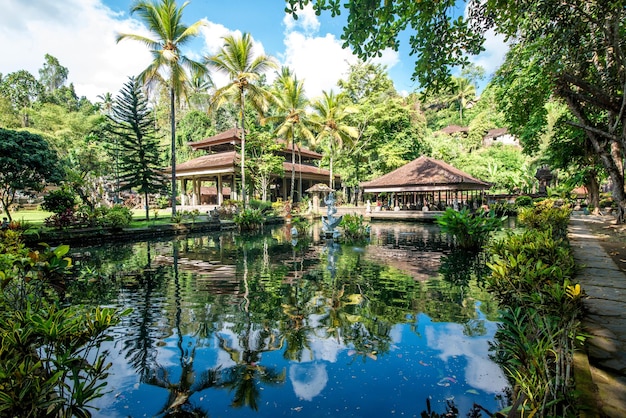 Eine schöne Aussicht auf den Tempel Gunung Kawi Sebatu in Bali Indonesien