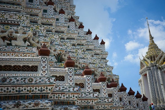 Eine schöne Aussicht auf den Tempel Wat Arun in Bangkok Thailand