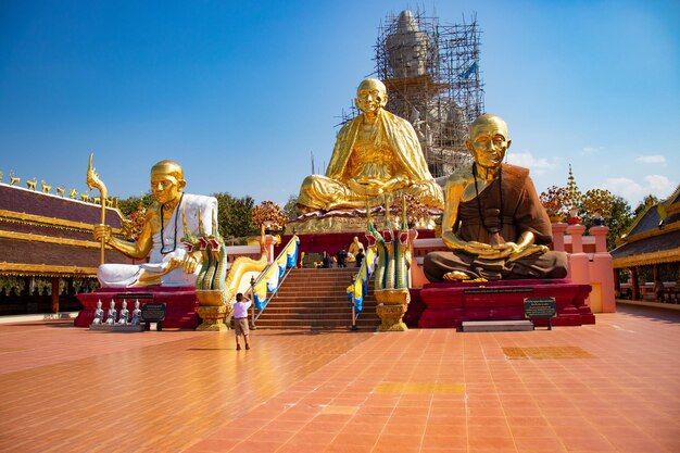 Eine schöne Aussicht auf den Tempel Wat Saeng Kaeo in Chiang Rai Thailand