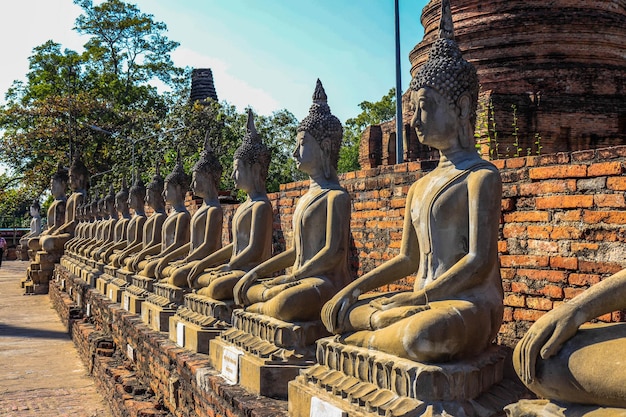 Eine schöne Aussicht auf den Tempel Wat Yai Chaimongkhol in Ayutthaya Thailand