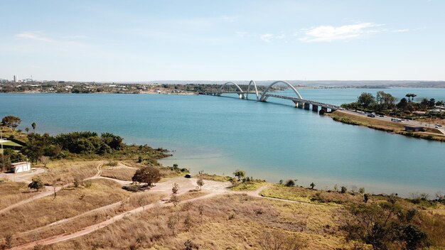 Eine schöne Aussicht auf die JK-Brücke in der brasilianischen Hauptstadt Brasilia