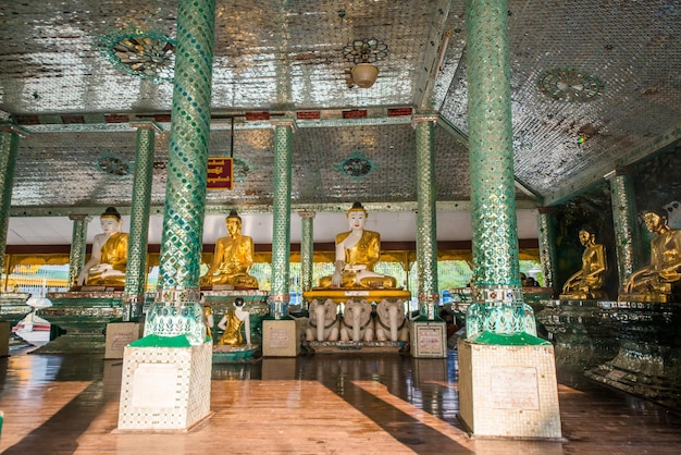 Eine schöne Aussicht auf Shwedagon Padoga Tempel in Yangon Myanmar