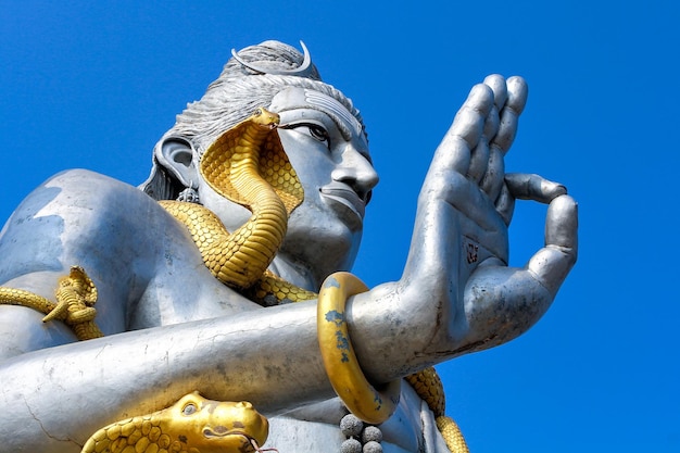 Eine Statue von Lord Shiva befindet sich in der Stadt Murudeshwar in Karnataka.