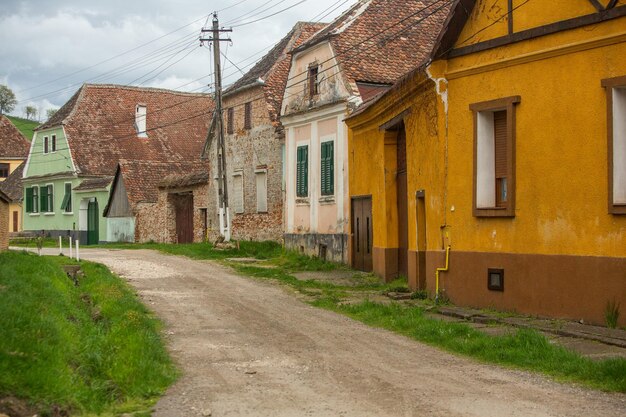 Eine Straße im Dorf Brasov