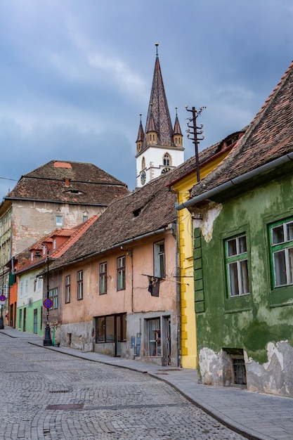 Eine Straße in der Altstadt von Brasov