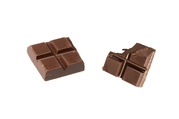 Eine Tafel Schokolade isoliert auf weißem Hintergrund
