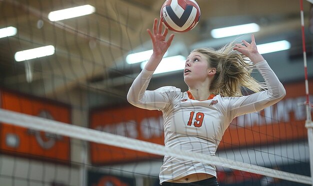 Foto eine volleyballspielerin mit der nummer 18 auf ihrem hemd