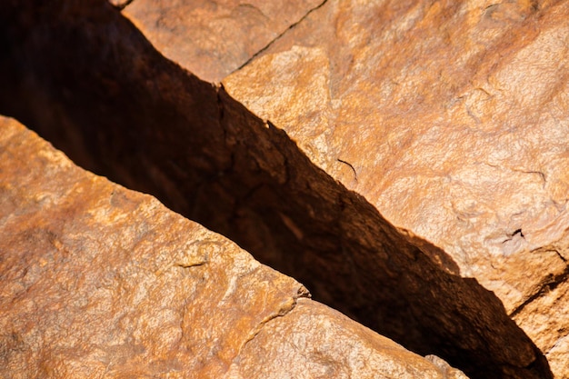Eine vollständige Aufnahme von Felsen