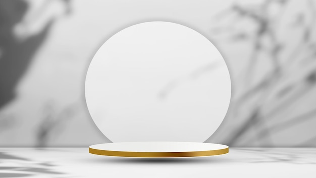 Eine weiße und goldene runde Platte auf einem Marmorboden.