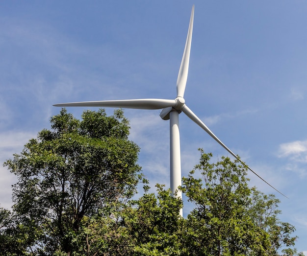 Eine Windkraftanlage aus dem Windpark Rivoli Veronese