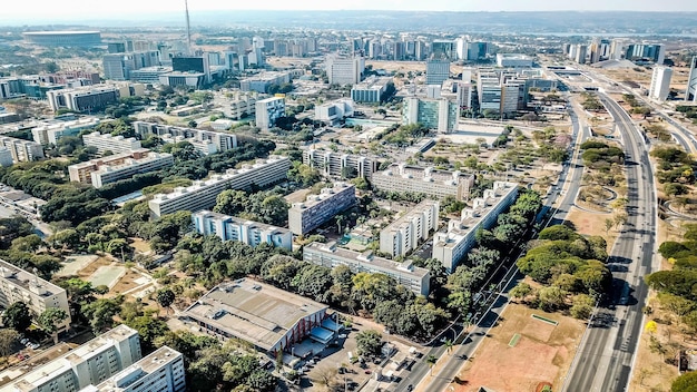 Eine wunderschöne Panorama- und Drohnenluftaufnahme der brasilianischen Hauptstadt Brasilia