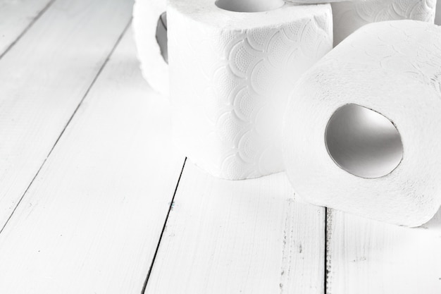 Einfaches Toilettenpapier, Abschluss herauf Seitenansicht