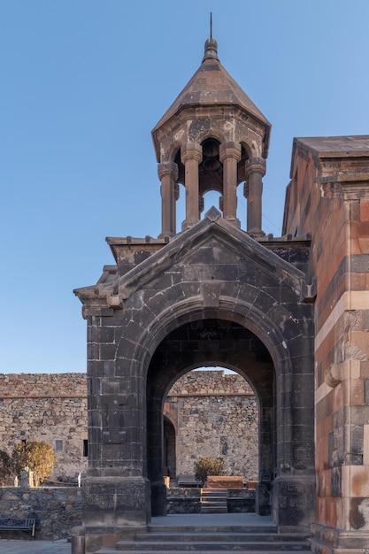 Eingang zur alten traditionellen Kirche der Heiligen Mutter Gottes im Kloster Khor Virap Armenien