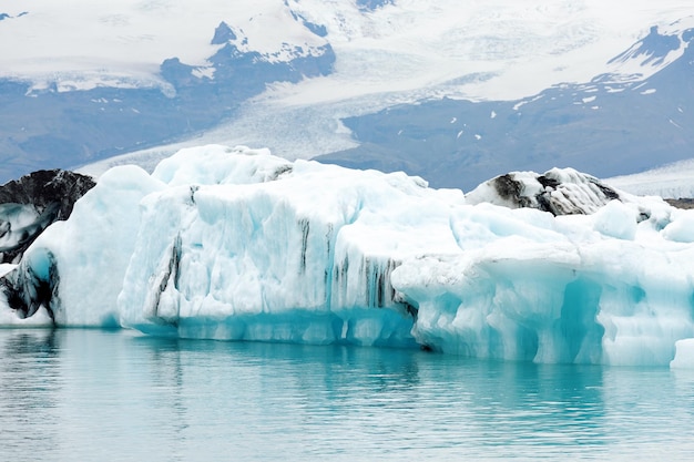 Eisberg in der Gletscherlagune Jökulsárlón. Island. Landschaft von Island