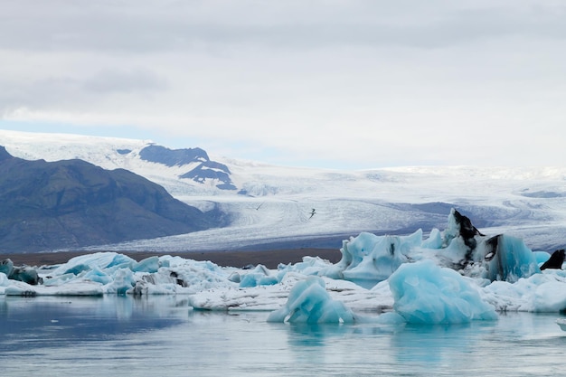 Eisberge auf dem Wasser Jokulsarlon Gletschersee Island