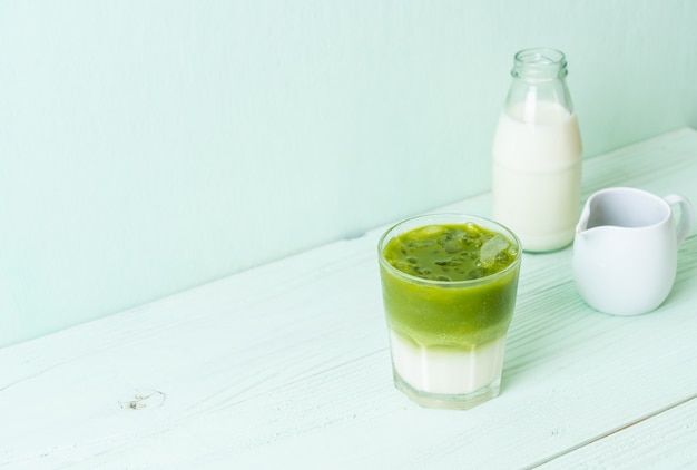 Eistee Matcha grüner Tee Latte