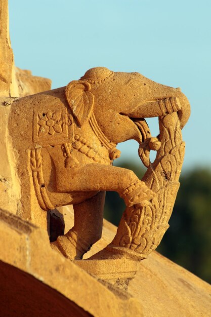 Foto elefantes no templo de hinduísmo