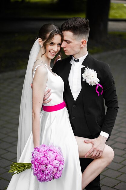 Elegante día de la boda de novios