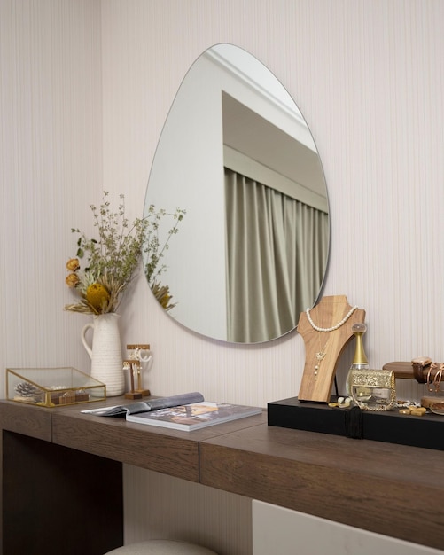 Elegante espelho oval de vaidade