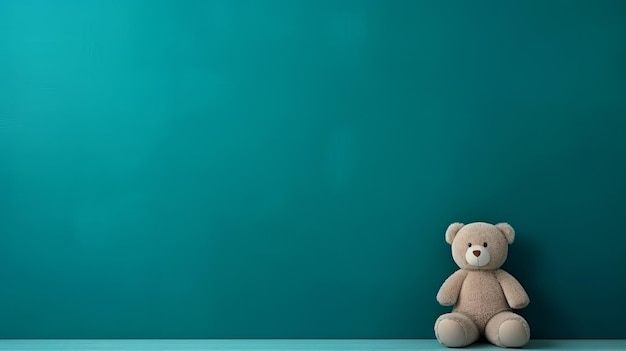 Eleganter minimalistischer Teddybär an der türkisfarbenen Wand