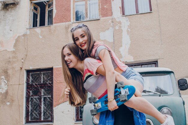 Foto elegantes óculos casuais moderno alegre