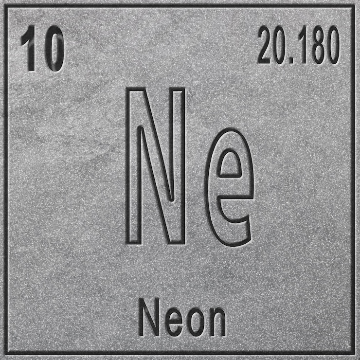 Foto elemento químico de neón, signo con número atómico y peso atómico, elemento de tabla periódica, fondo plateado