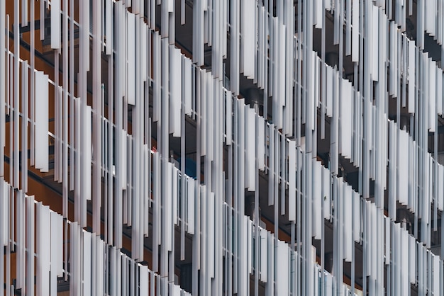 Foto elementos metálicos decorativos de la fachada de un edificio residencial moderno