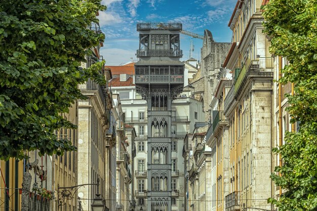 Elevador de hierro de Lisboa Edificio histórico de Santa Justa