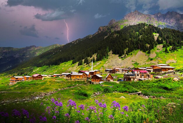 Foto elevit plateau é o lugar mais bonito do mar preto rize turquia