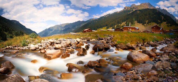 Foto elevit plateau é o lugar mais bonito do mar preto rize turquia