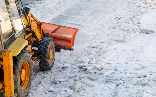 eliminación de hielo o nieve de la calle