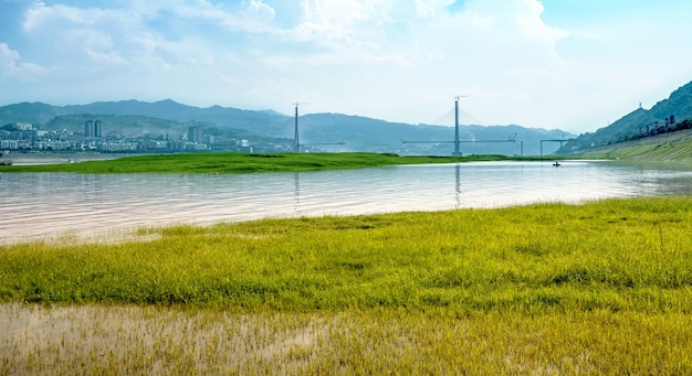 em construção na ponte