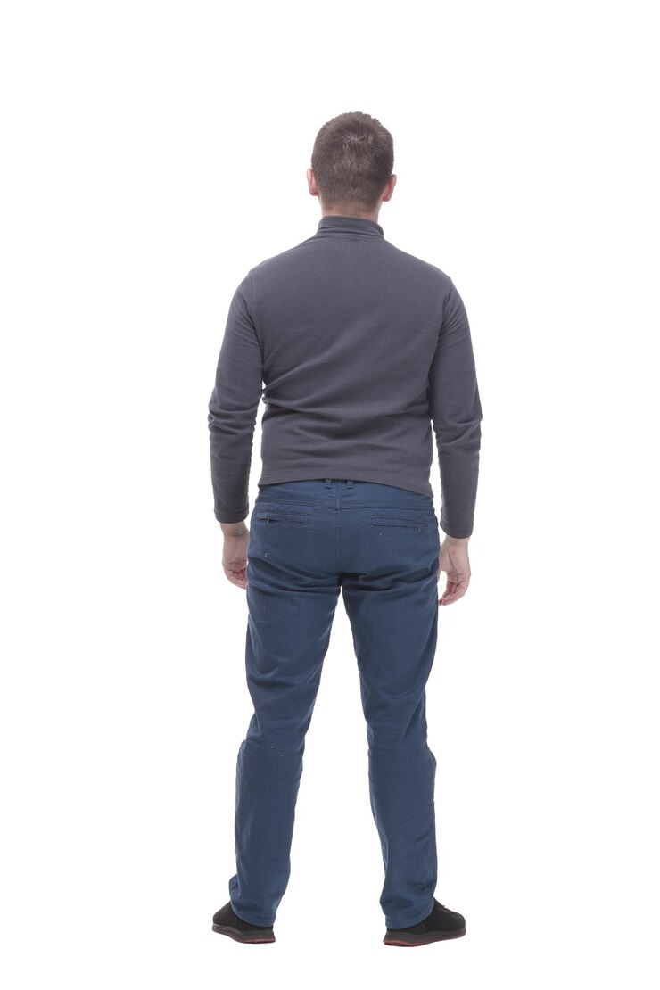 Foto em pleno crescimento jovem em roupas casuais