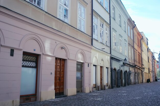 em Praga, República Checa, vista de paisagem de rua na cidade, a capital europeia da república checa, o Castelo de Praga