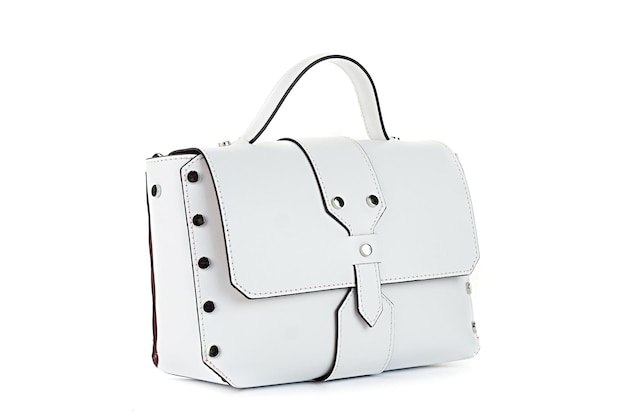 Embreagem de bolsa de bolsa feminina branca em fundo branco Isolado em fundo brancoVista frontal